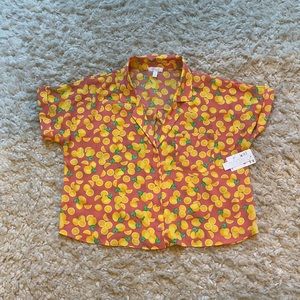 Woman’s small peach and yellow Abound cropped button down